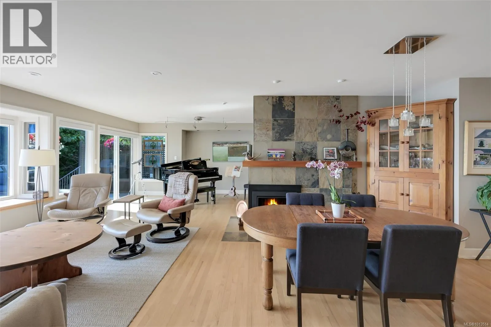 5299 Parker Ave