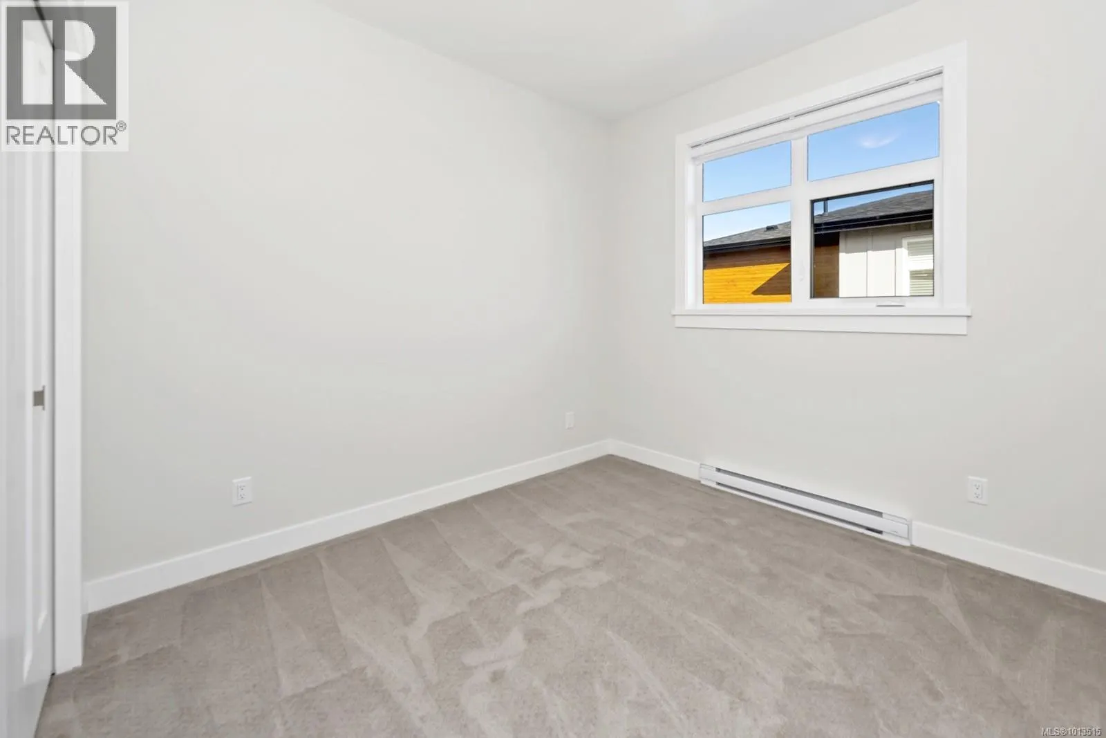 2083 Deerbrush Cres