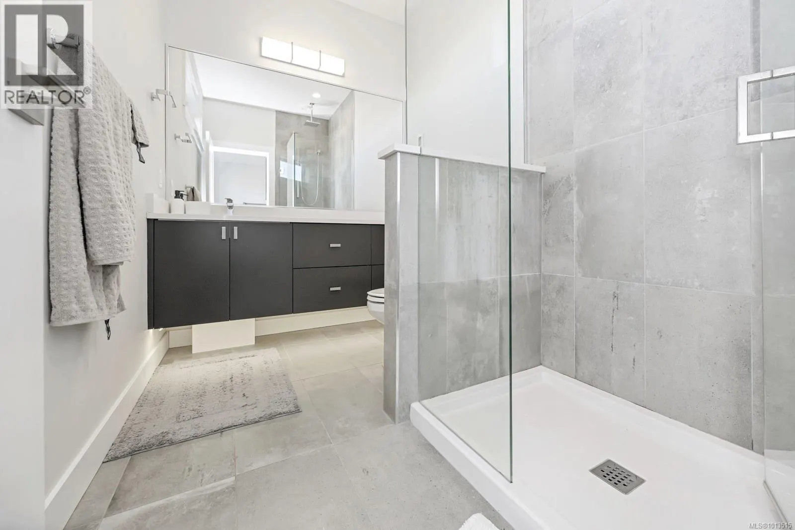 2083 Deerbrush Cres