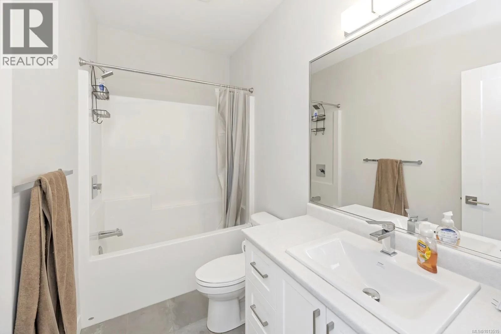 2083 Deerbrush Cres