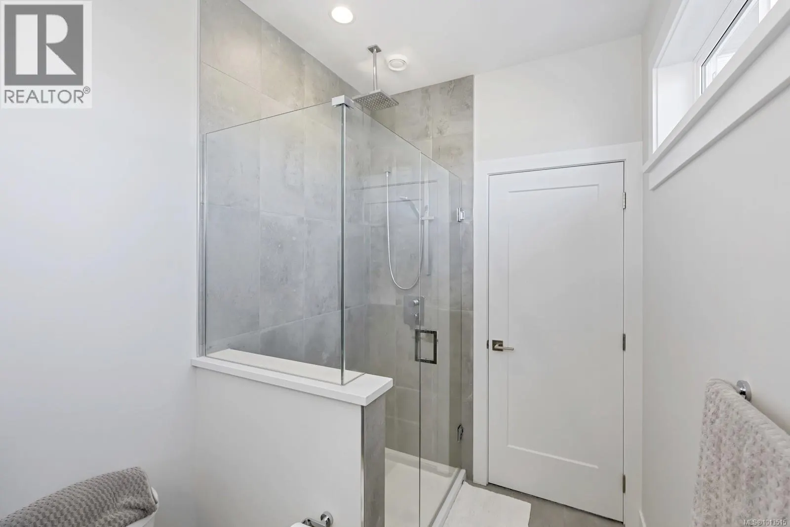 2083 Deerbrush Cres