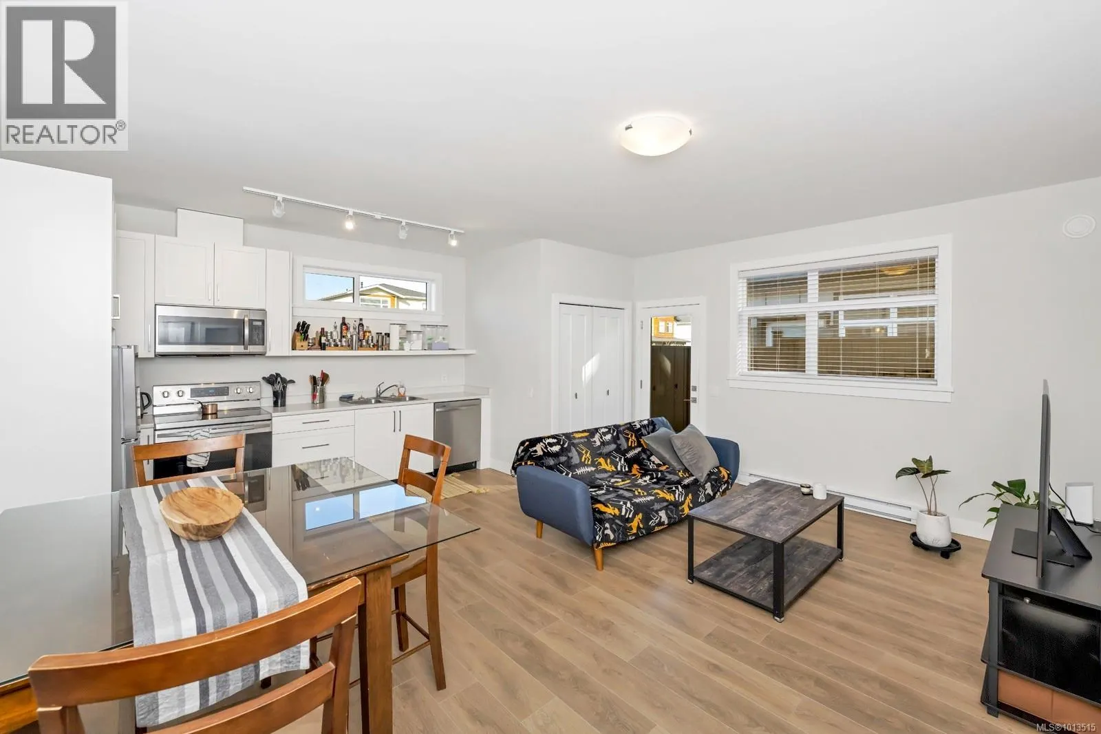 2083 Deerbrush Cres