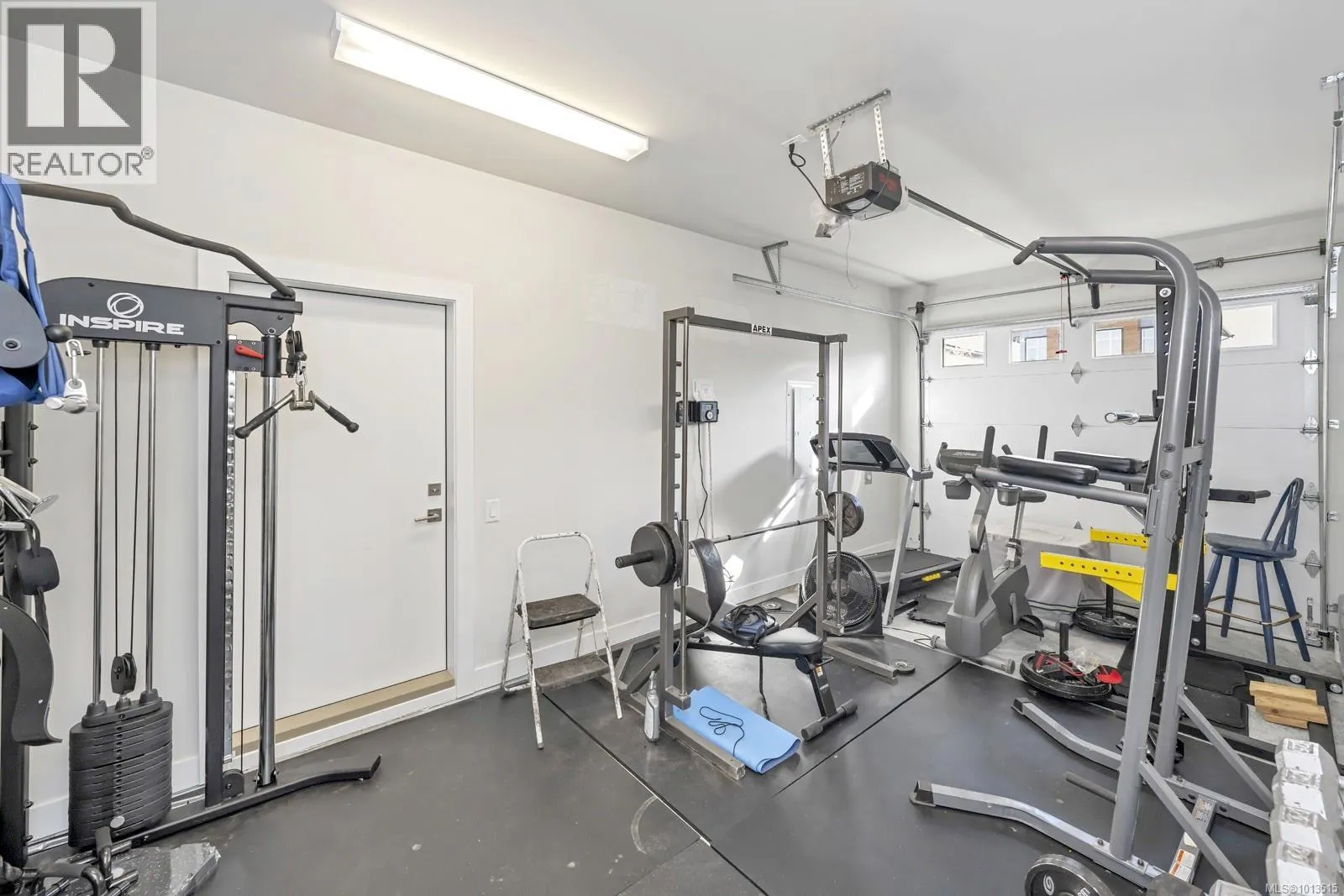 2083 Deerbrush Cres