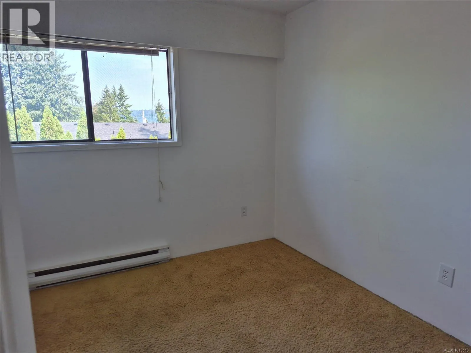 4 1195 Stuart Pl