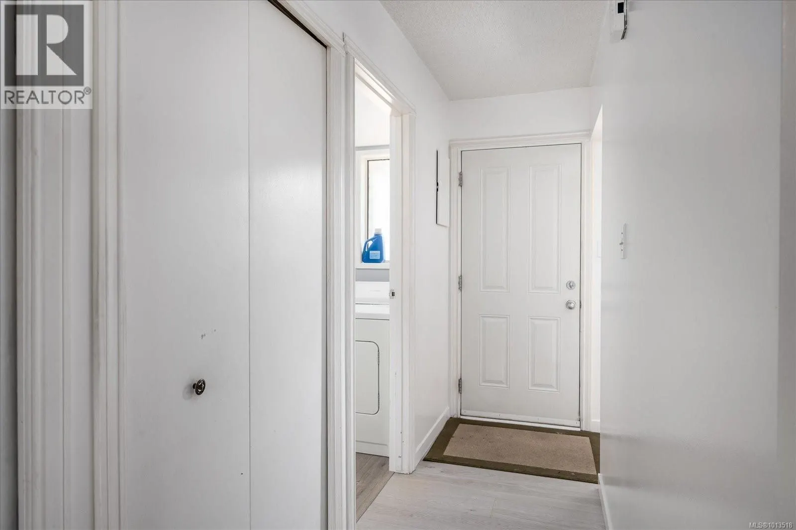 4 1195 Stuart Pl