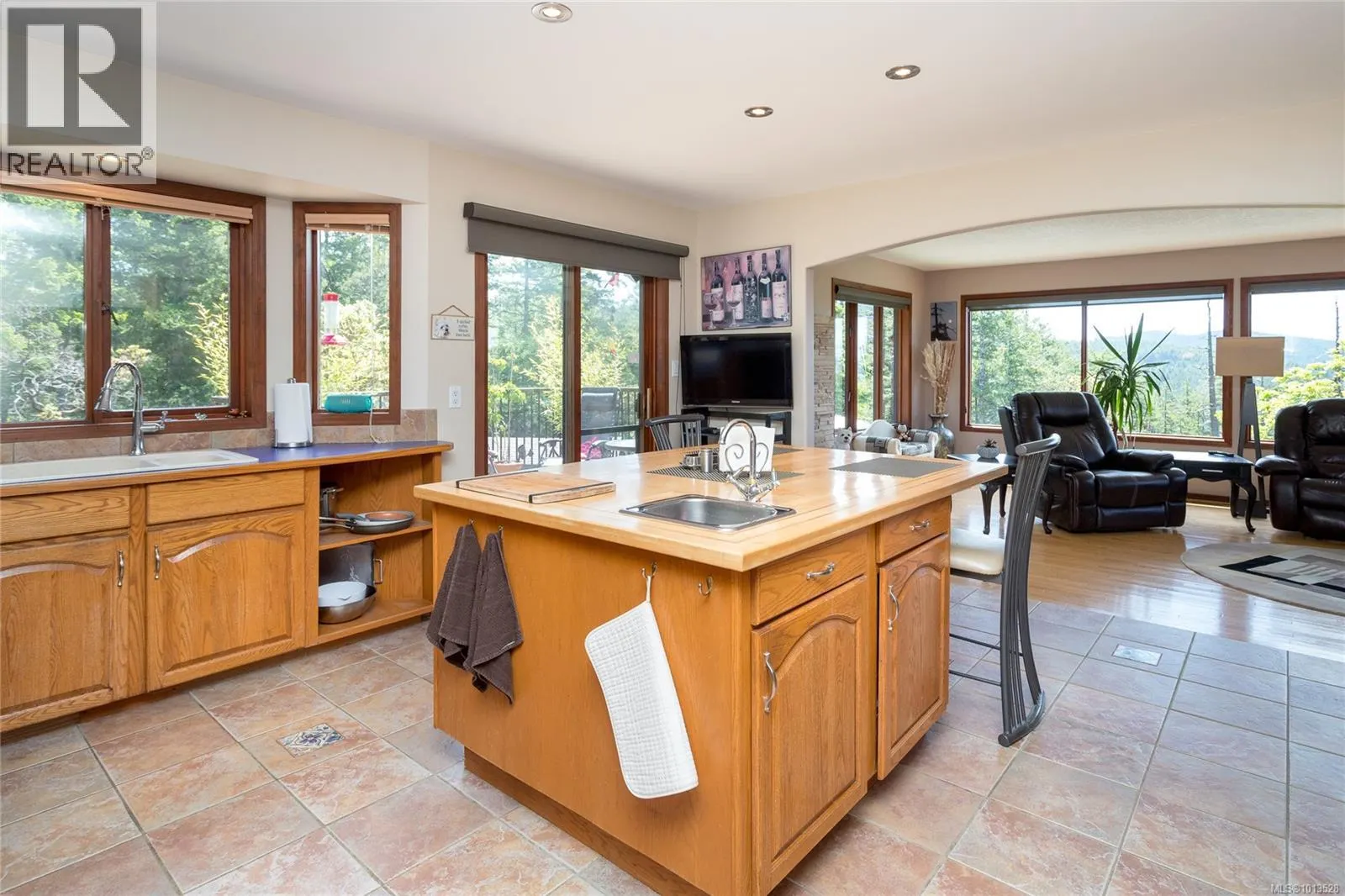 5154 Sooke Rd