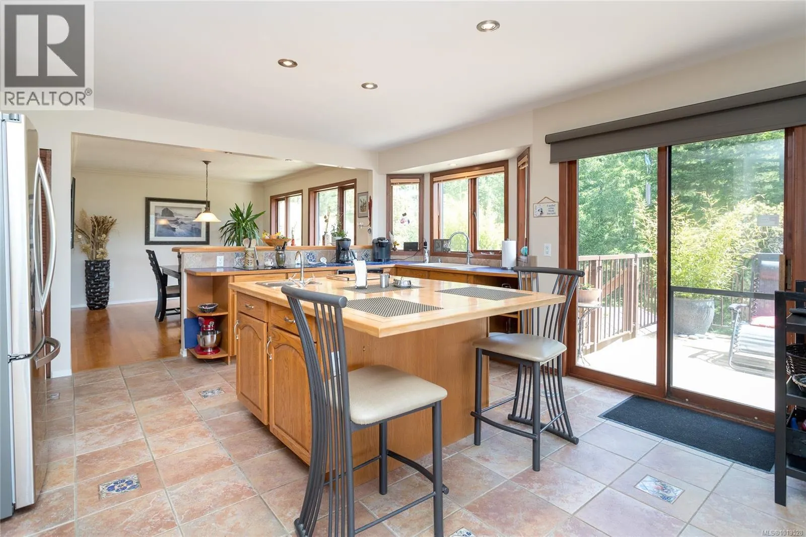 5154 Sooke Rd