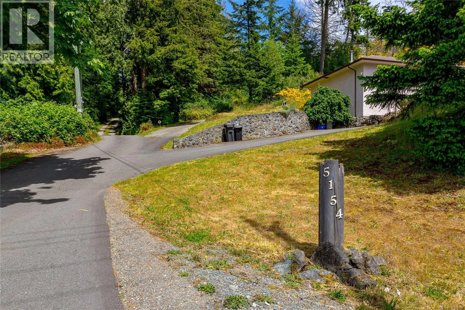 5154 Sooke Rd