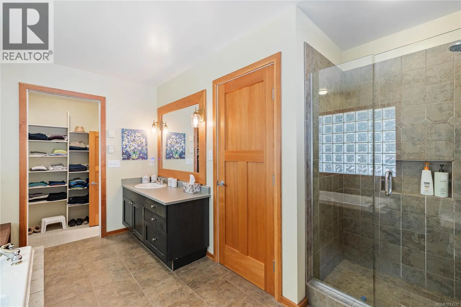 235 Canvasback Pl