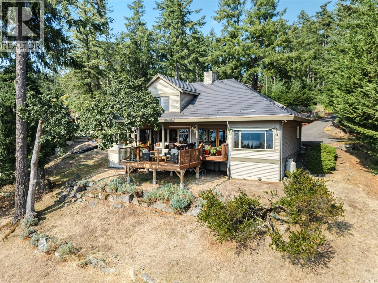 235 Canvasback Pl