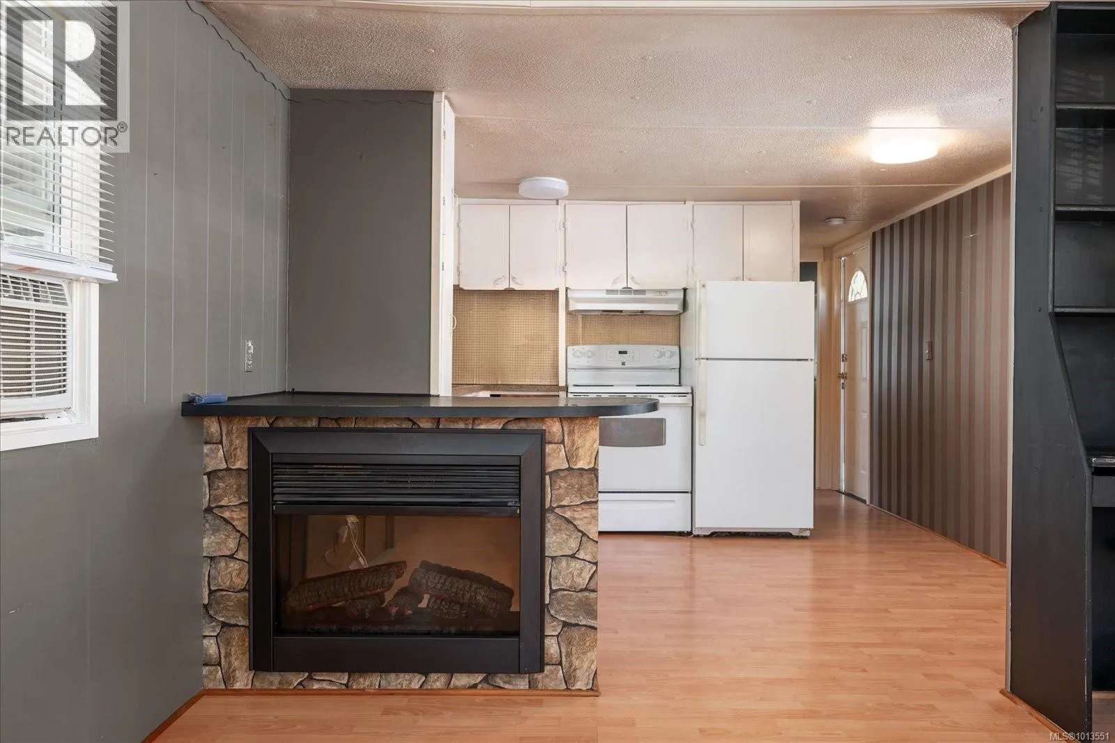 20 6820 Parklands Pl