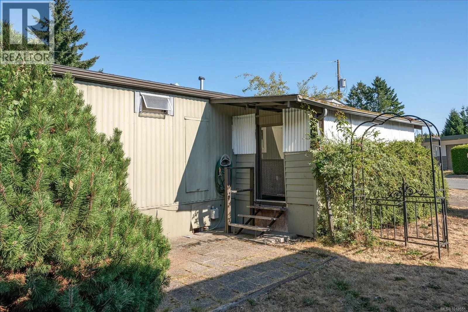 20 6820 Parklands Pl