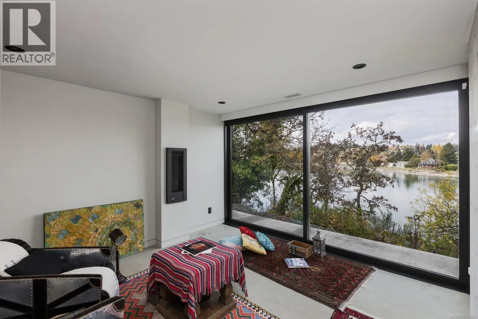 2701 Sea View Rd
