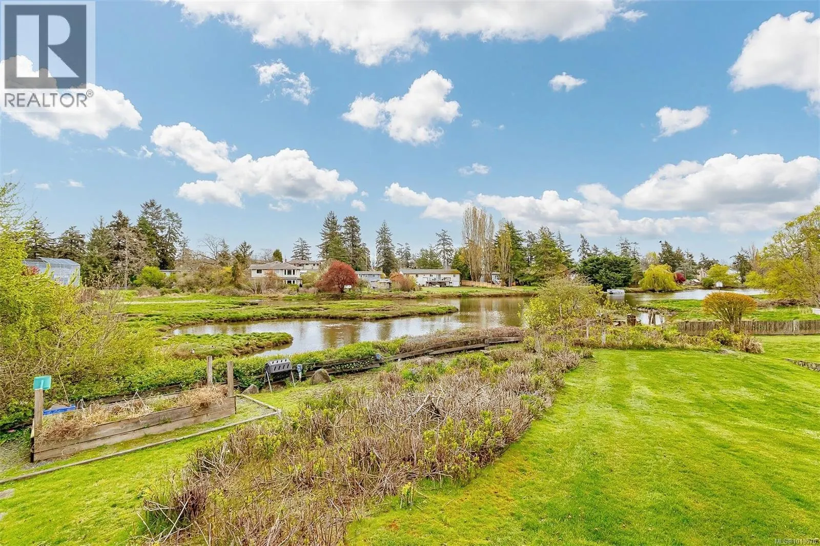 164 White Pine Rd