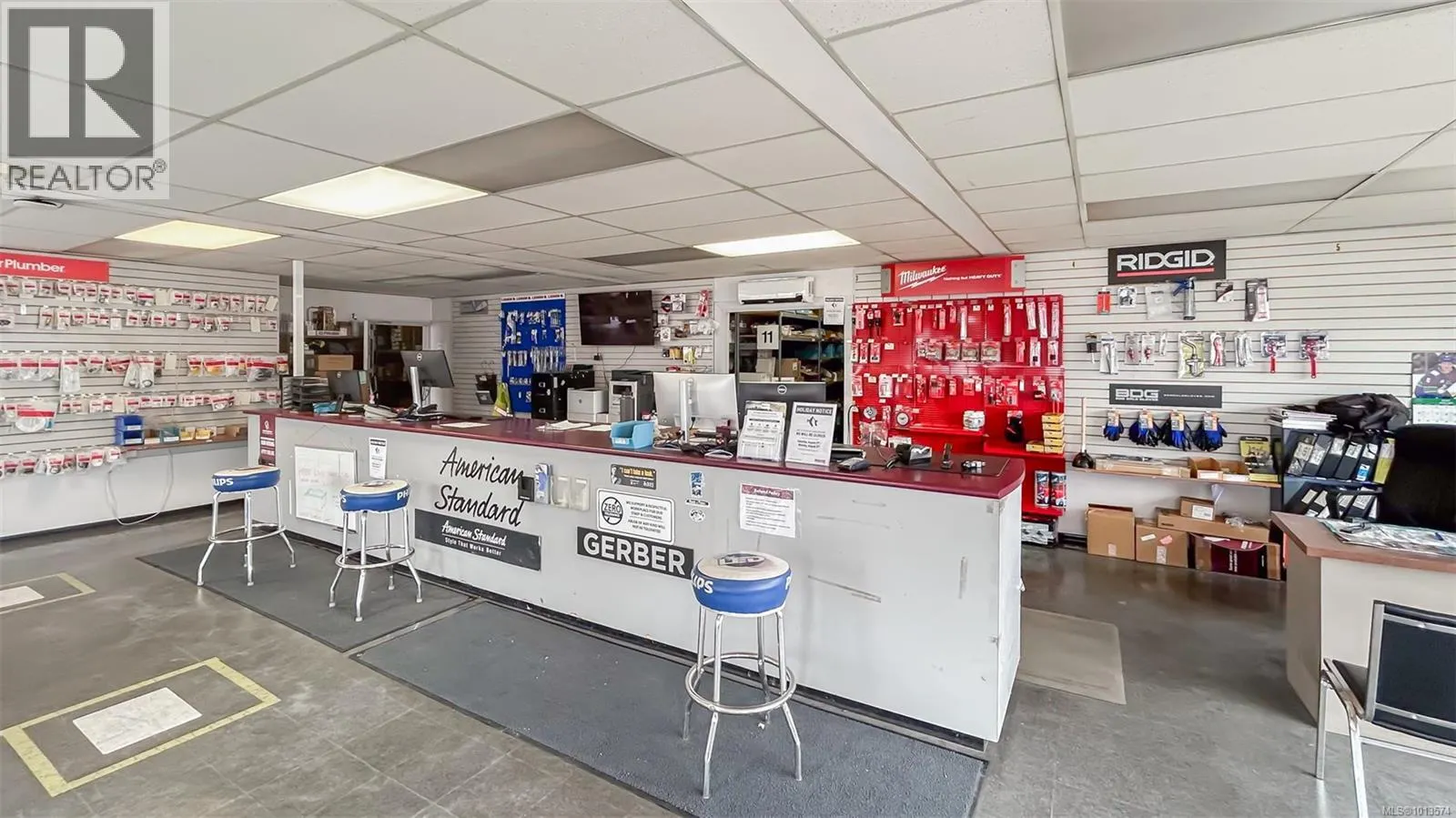2665 Sooke Rd