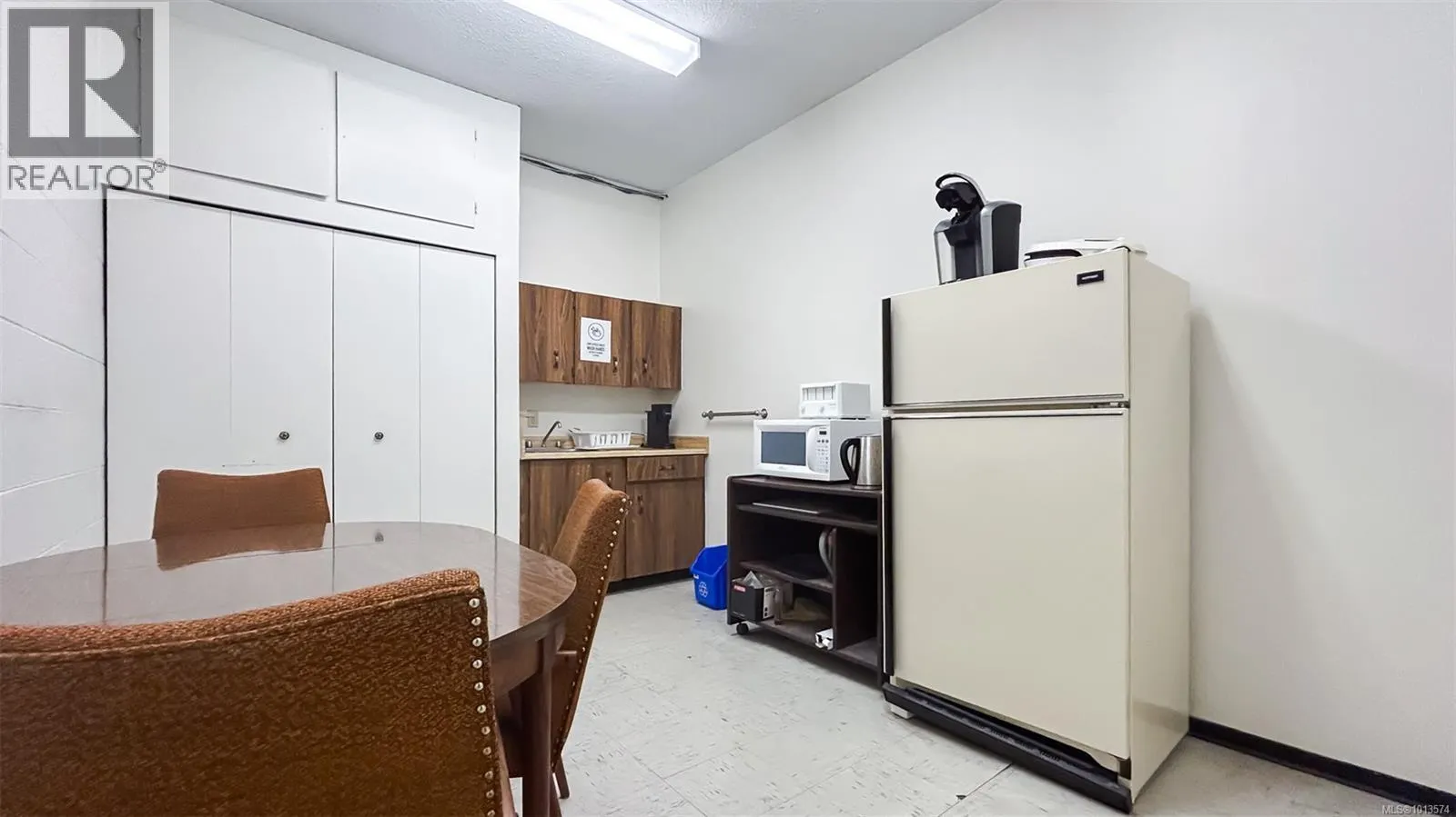 2665 Sooke Rd