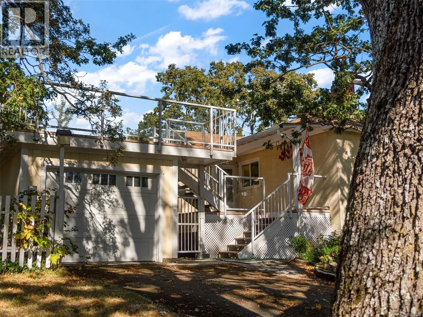 2702 Roseberry Ave