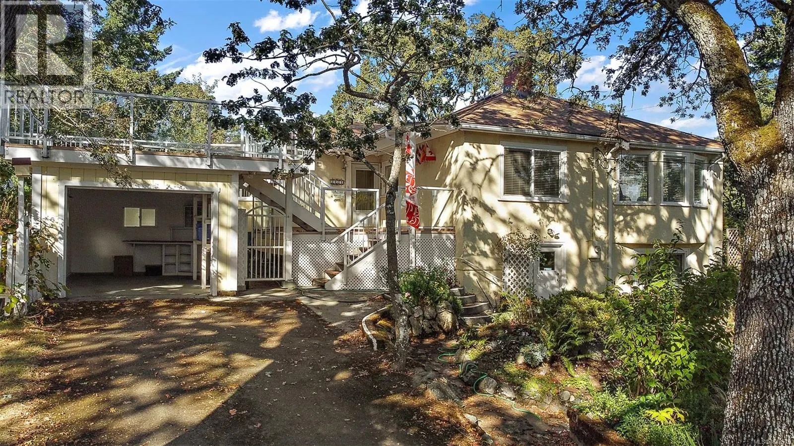 2702 Roseberry Ave