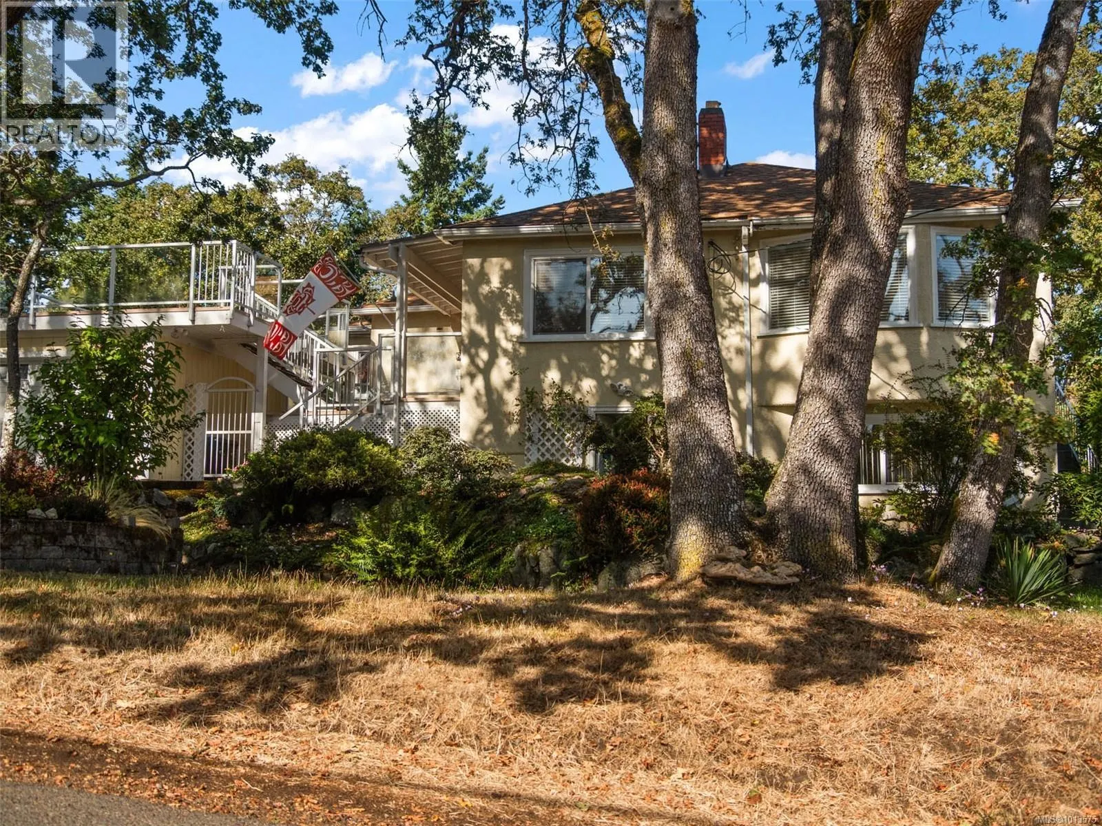 2702 Roseberry Ave
