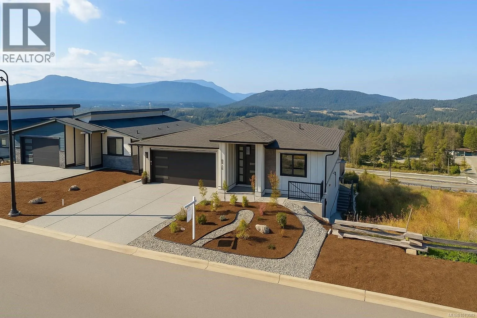 3195 Woodrush Dr