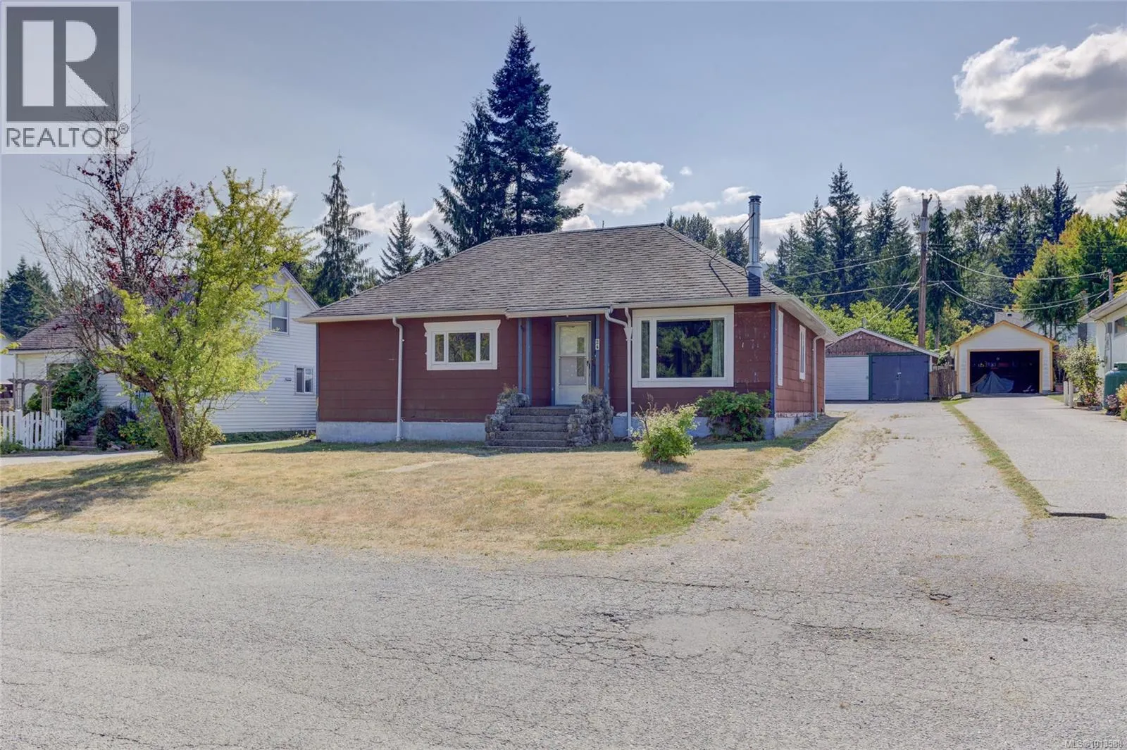 24 Hemlock St