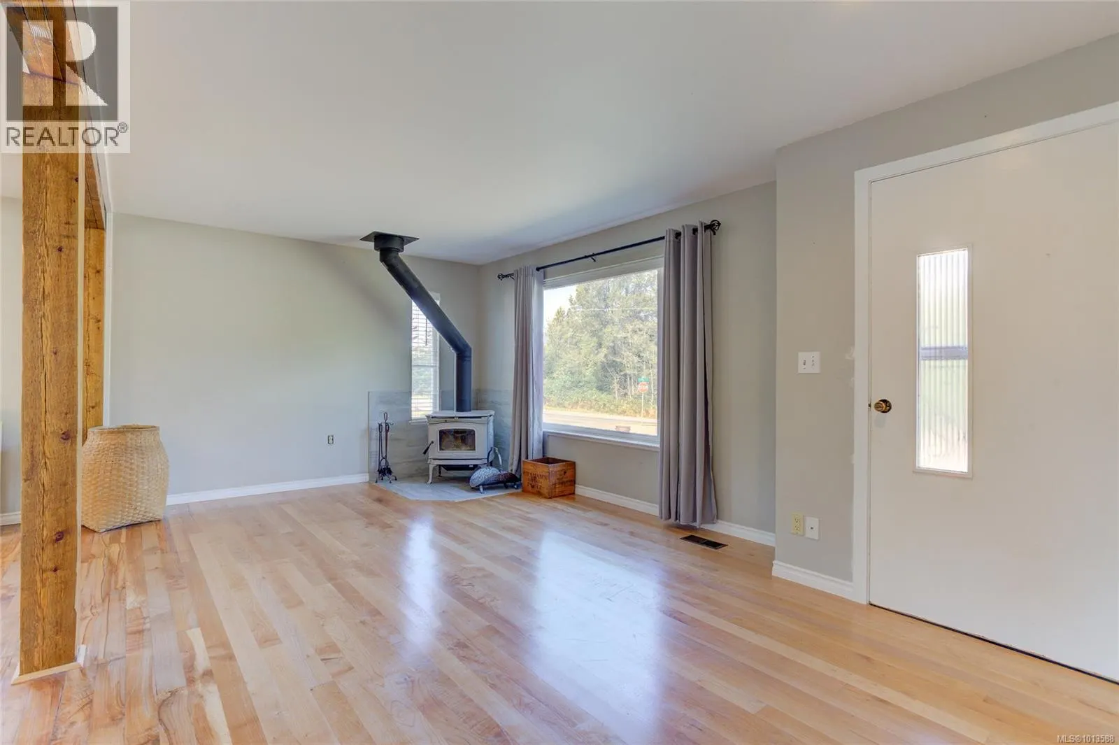 24 Hemlock St