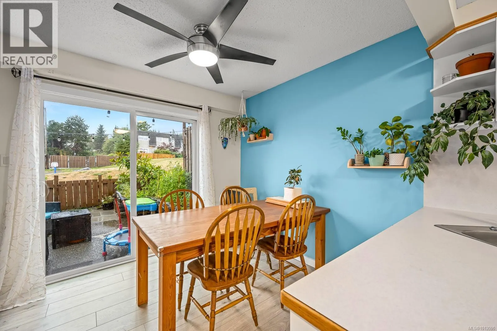 21 270 Evergreen Rd