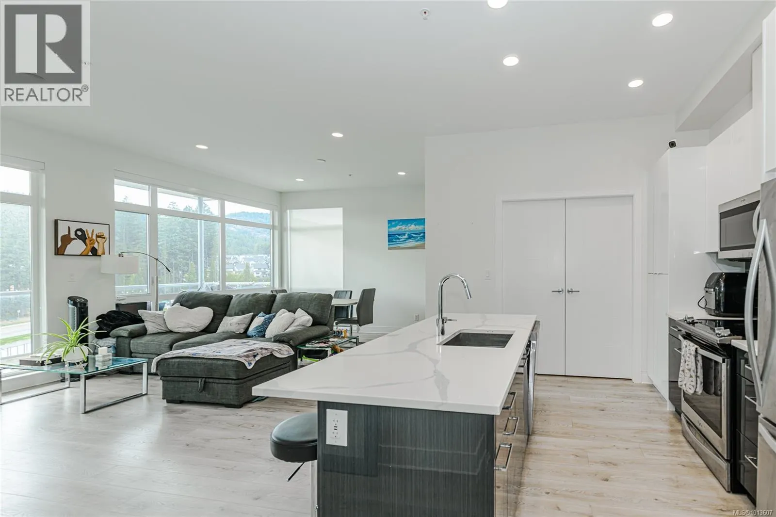 609 1311 Lakepoint Way