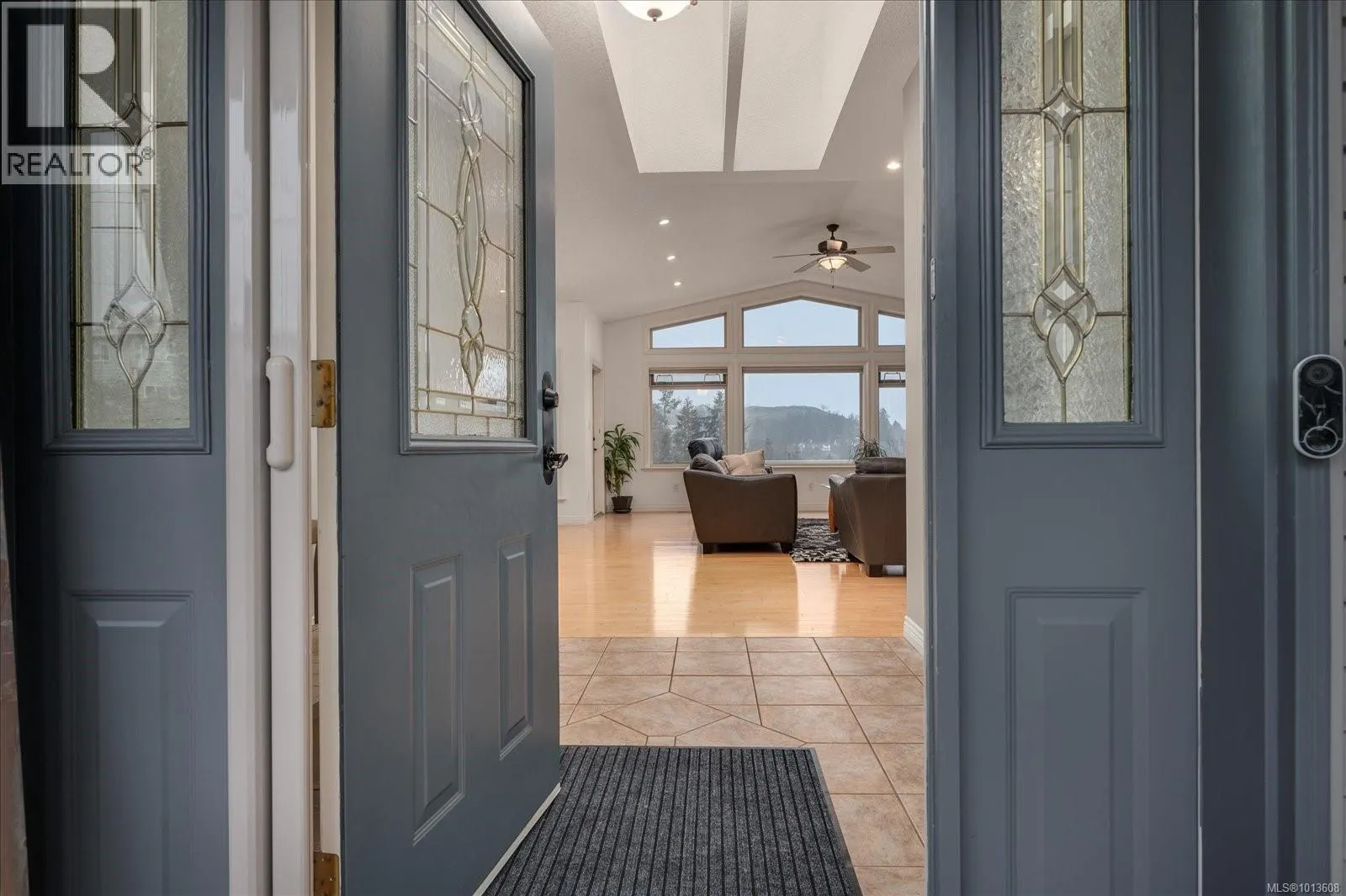 2830 Haliday Cres