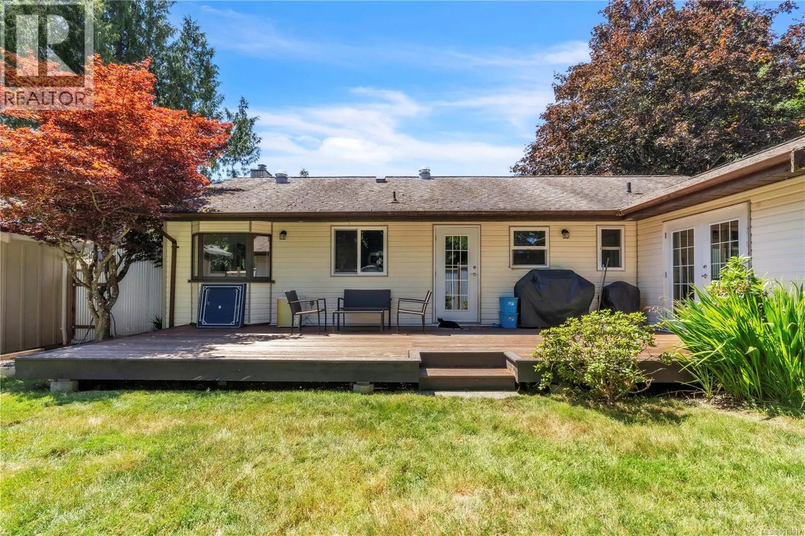 1985 Saunders Rd