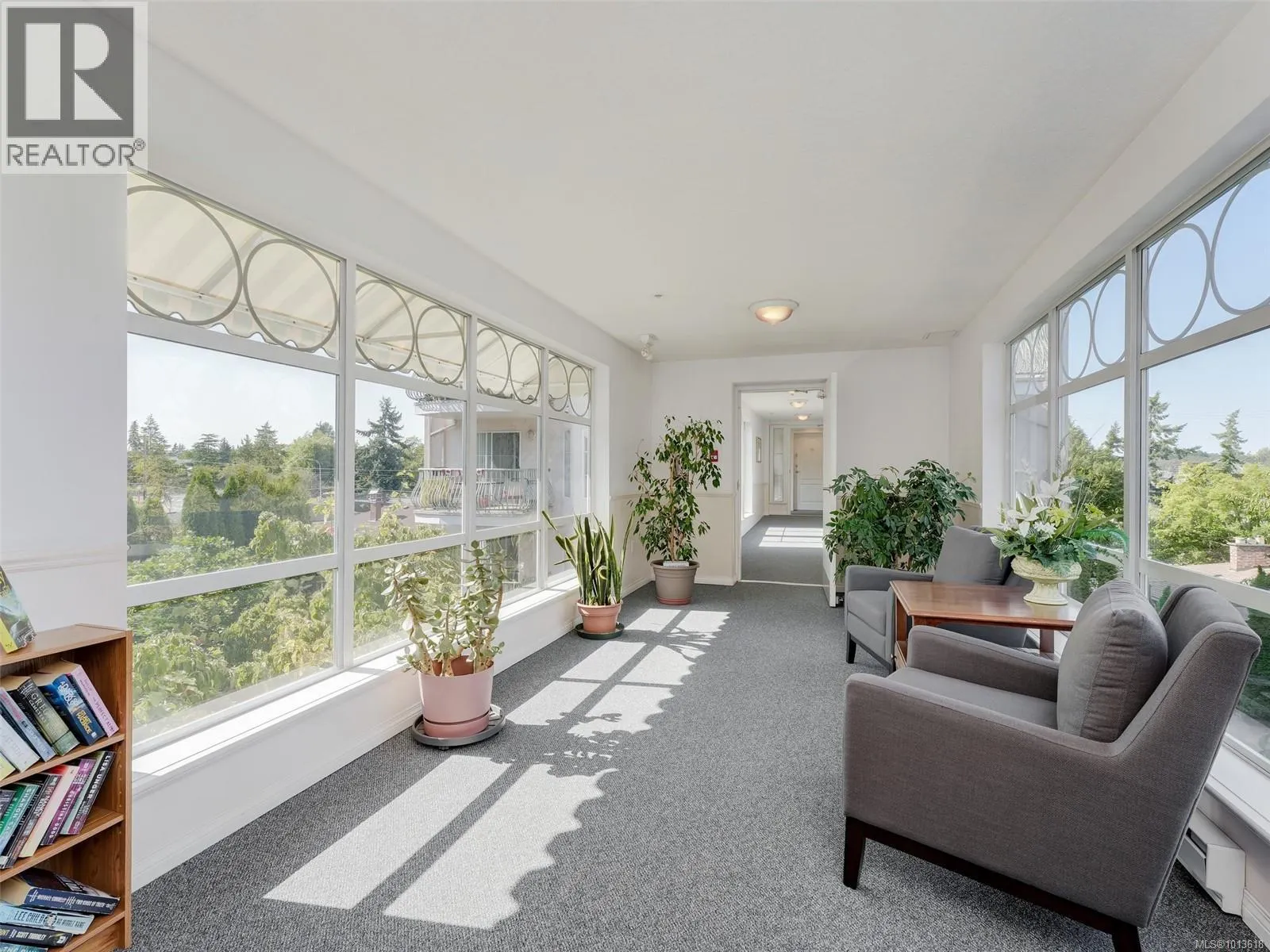 413 3133 Tillicum Rd