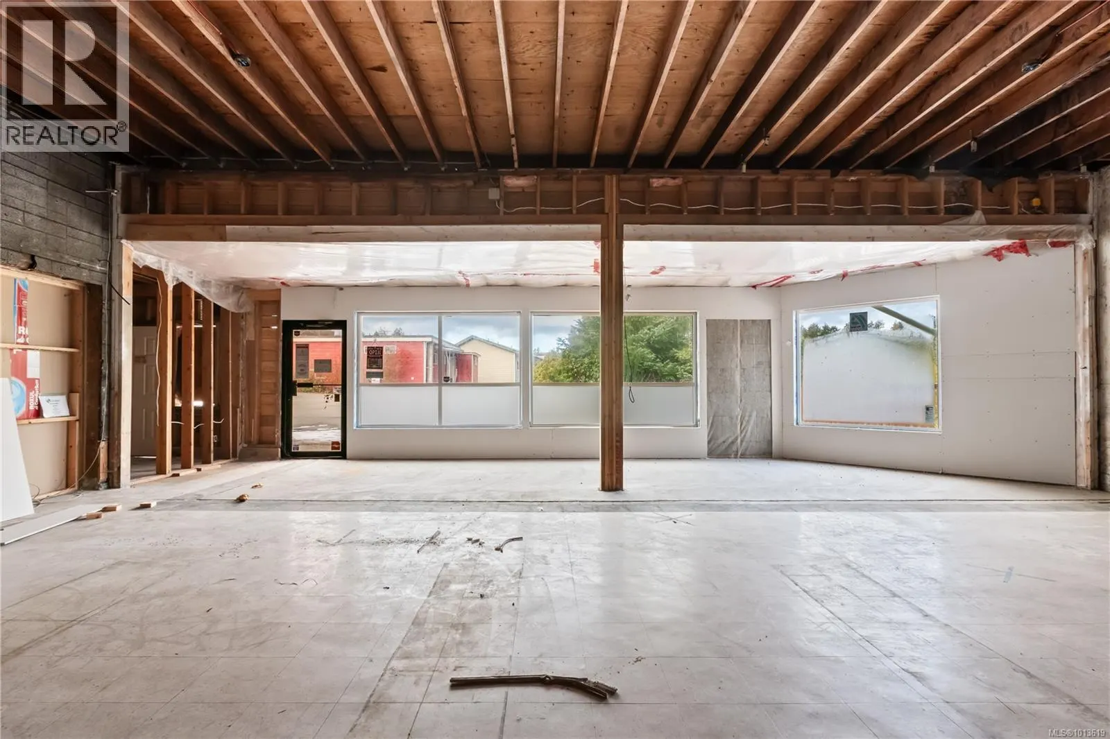500 1685 Peninsula Rd