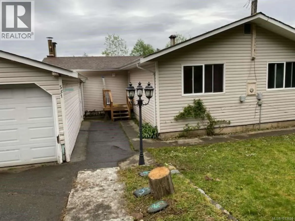 551 MacMillan Dr