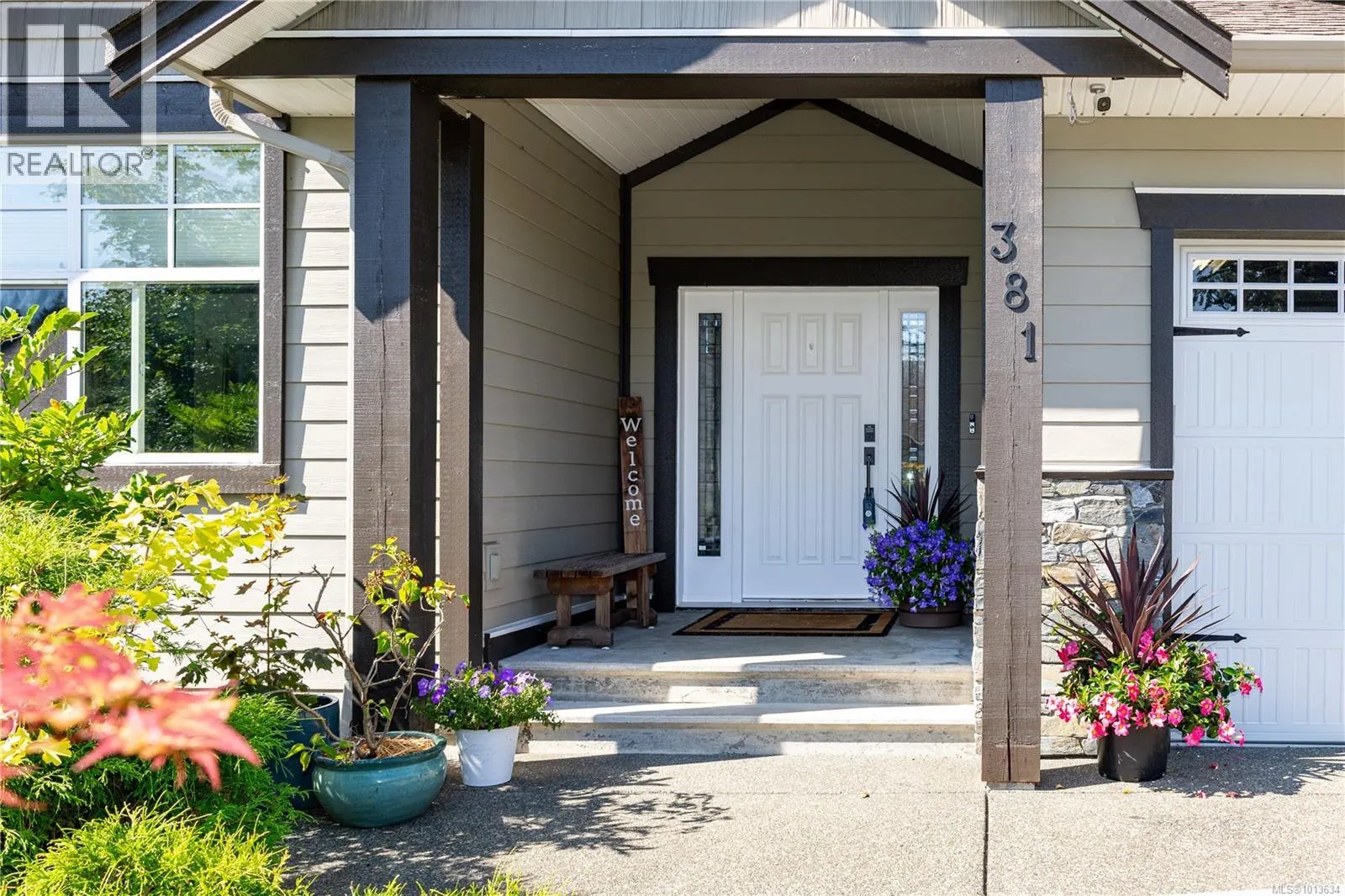 381 Legacy Dr