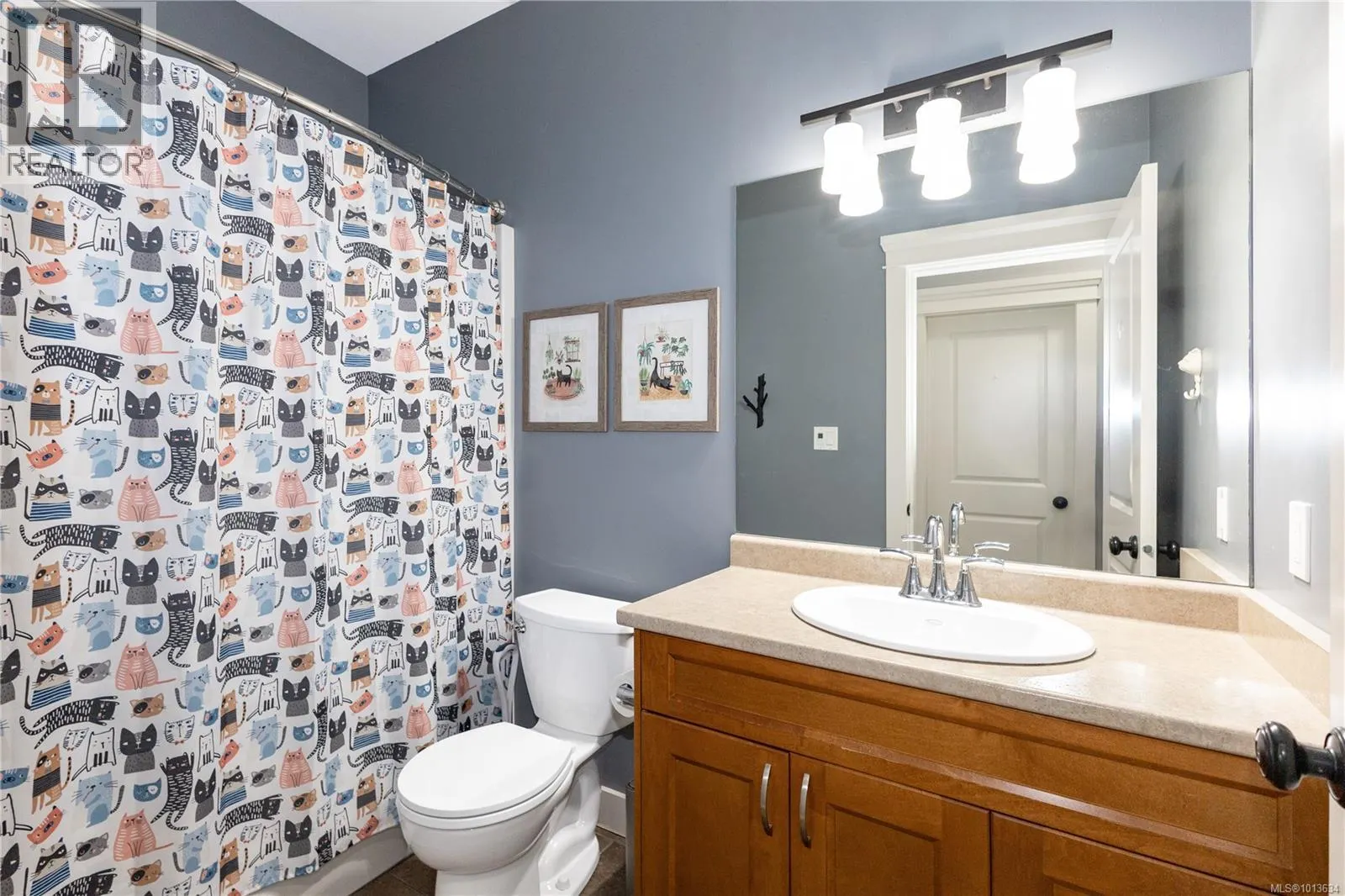381 Legacy Dr