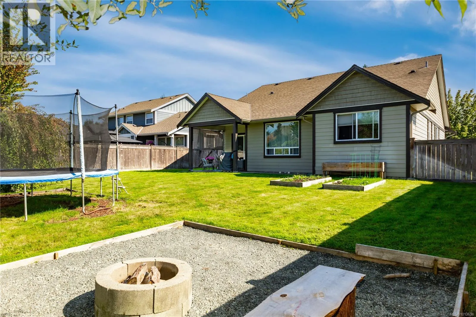 381 Legacy Dr