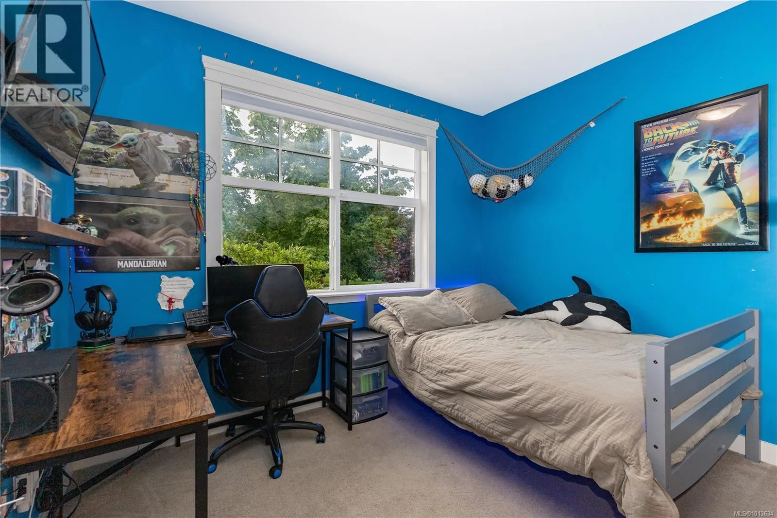 381 Legacy Dr
