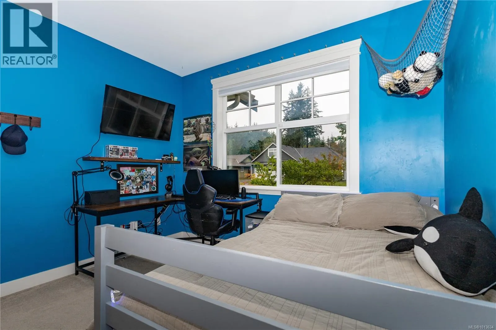 381 Legacy Dr