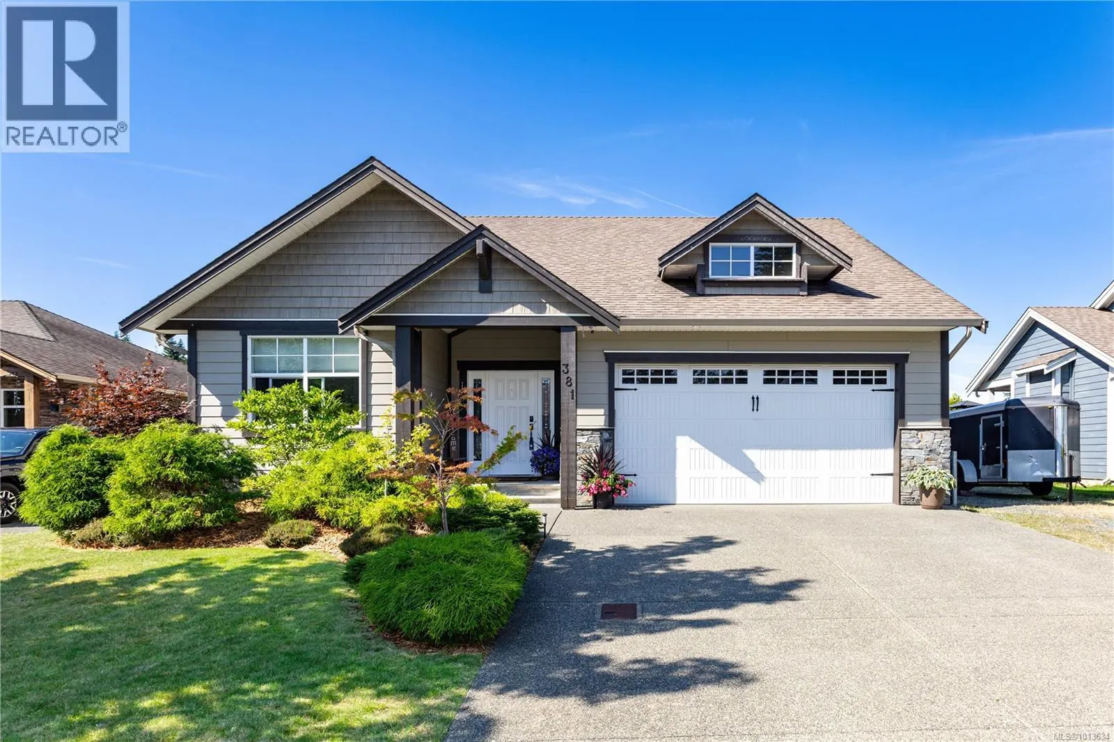 381 Legacy Dr