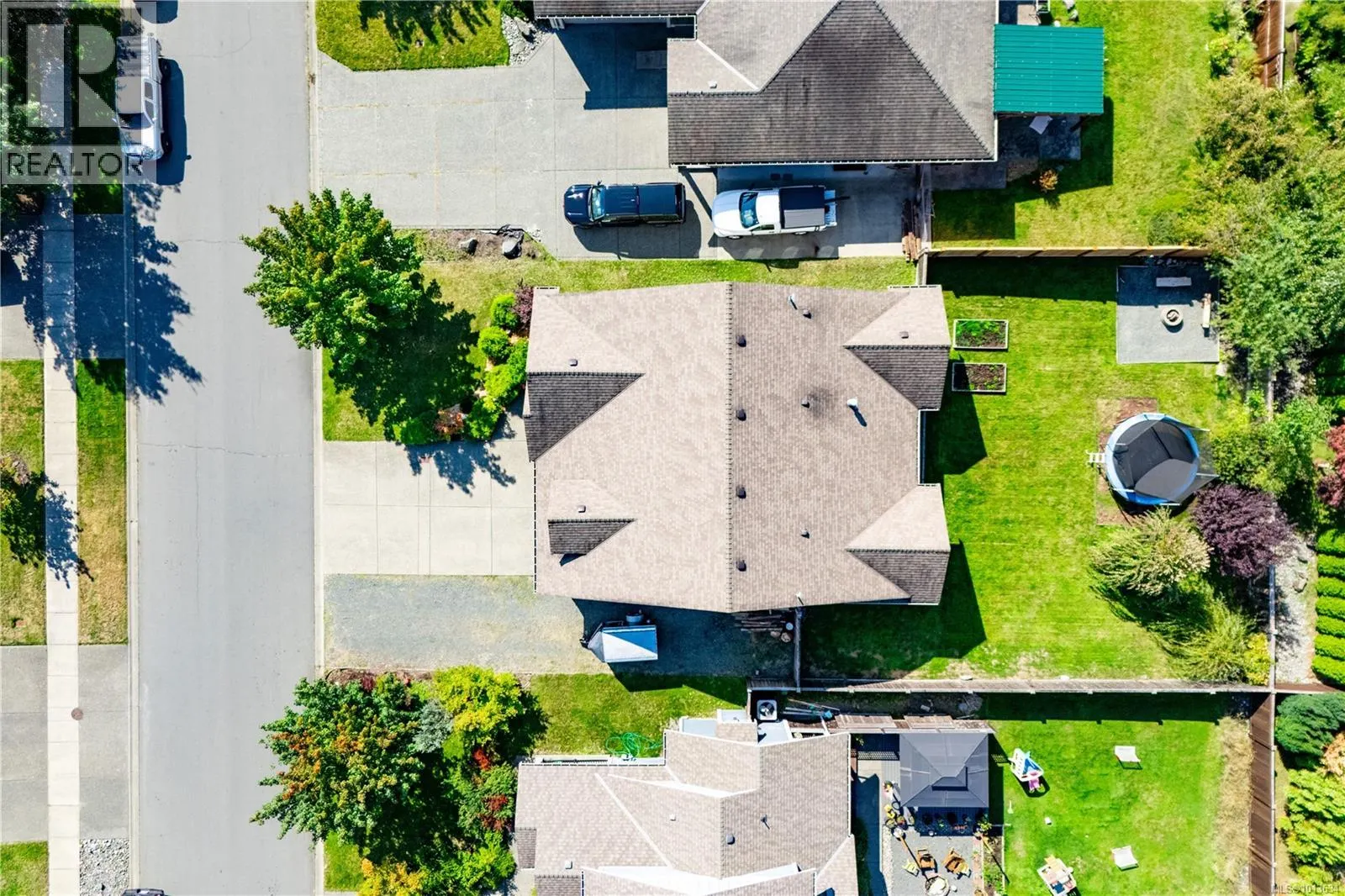 381 Legacy Dr
