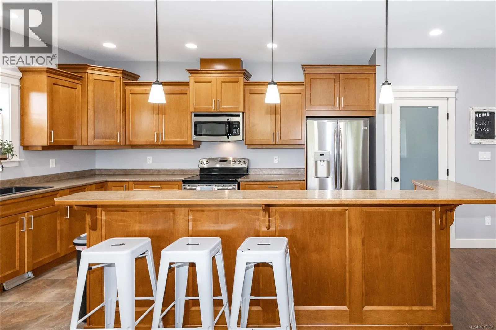 381 Legacy Dr
