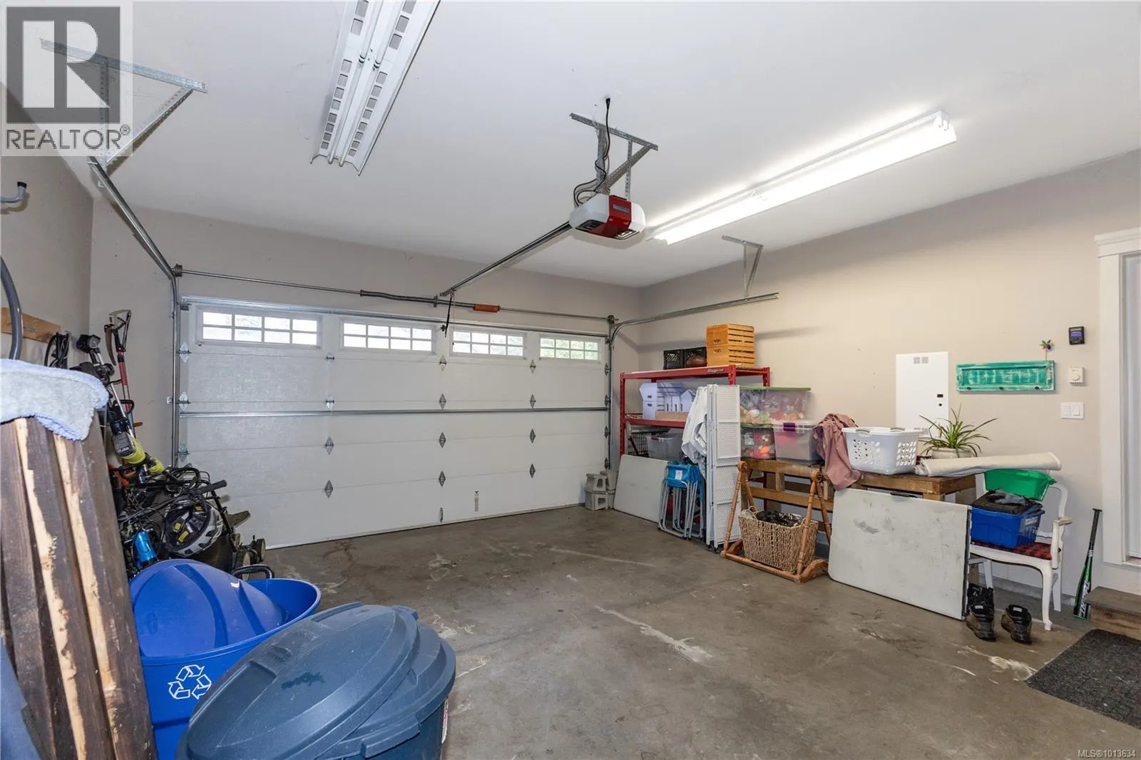 381 Legacy Dr