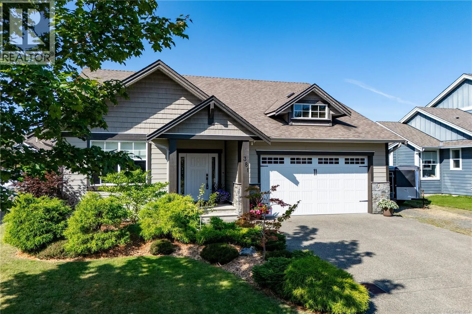 381 Legacy Dr