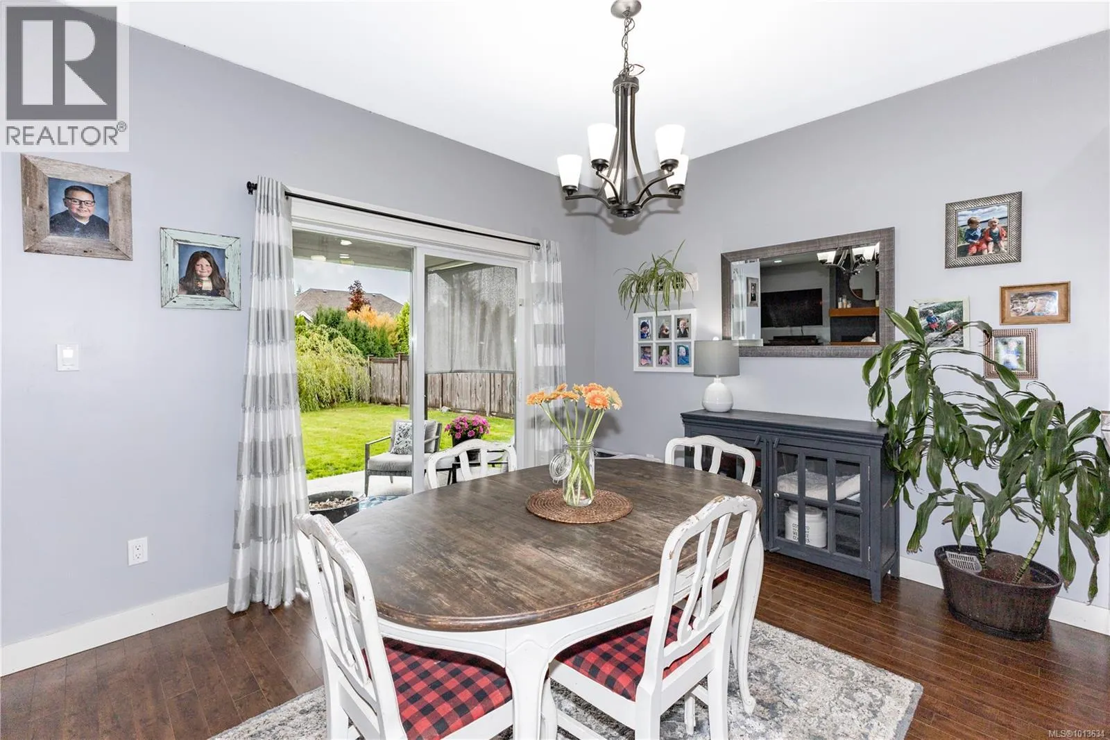 381 Legacy Dr