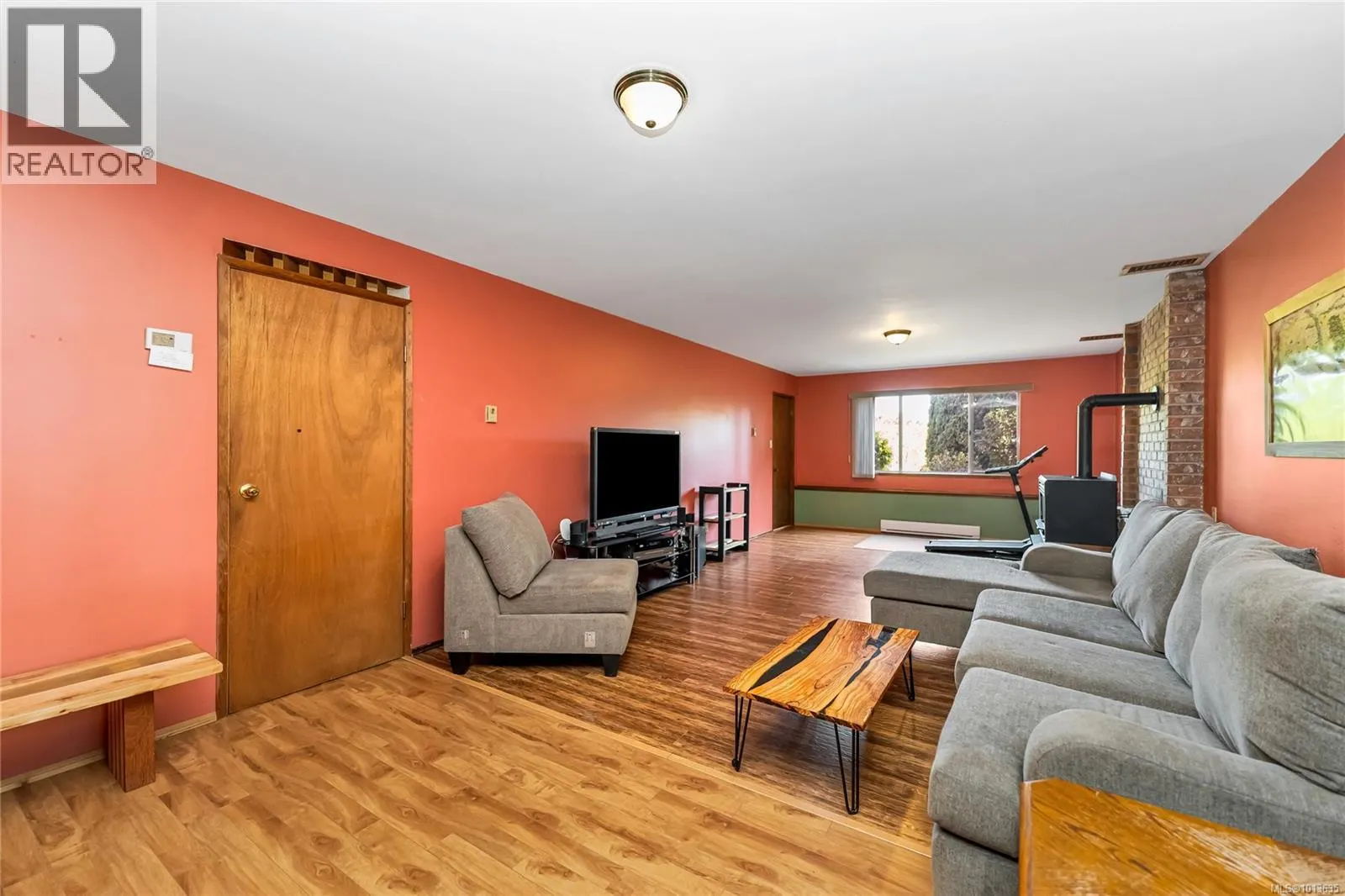 7678 Grieve Cres