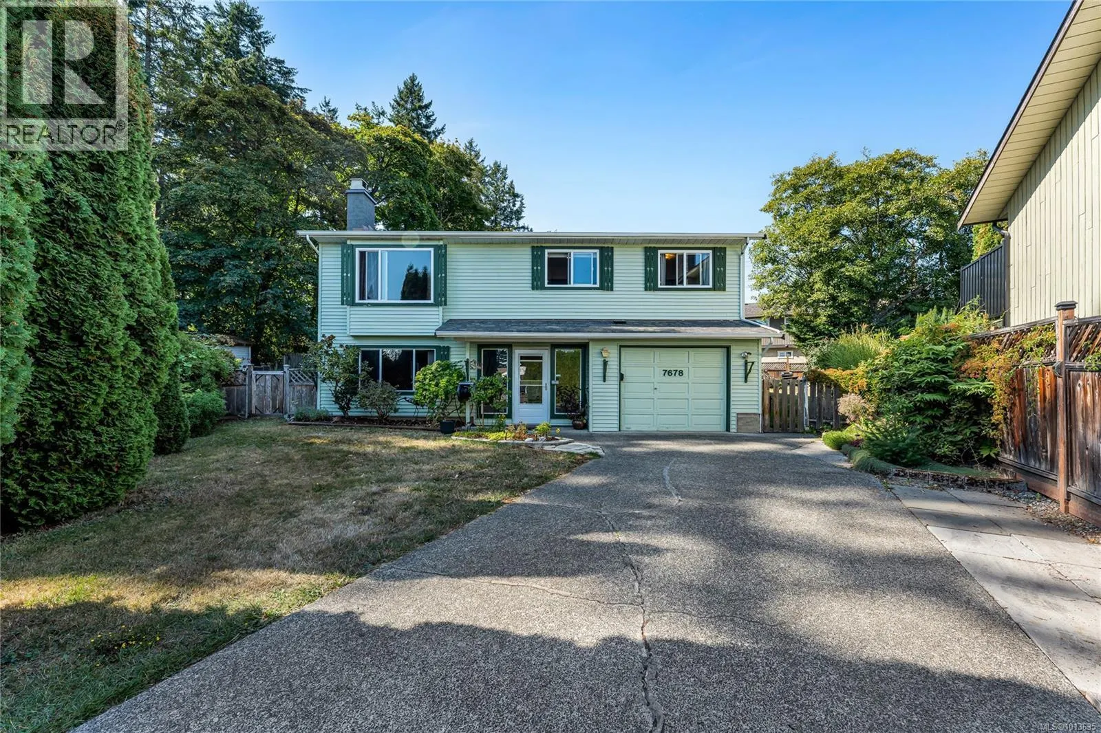 7678 Grieve Cres