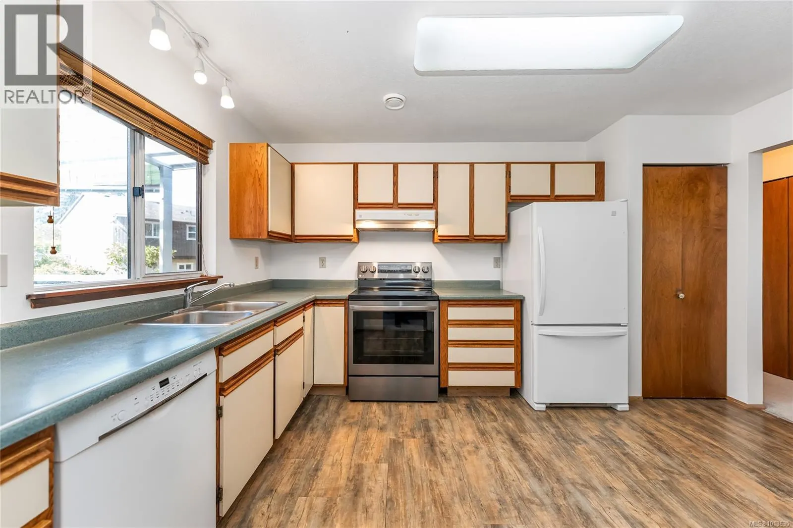 7678 Grieve Cres