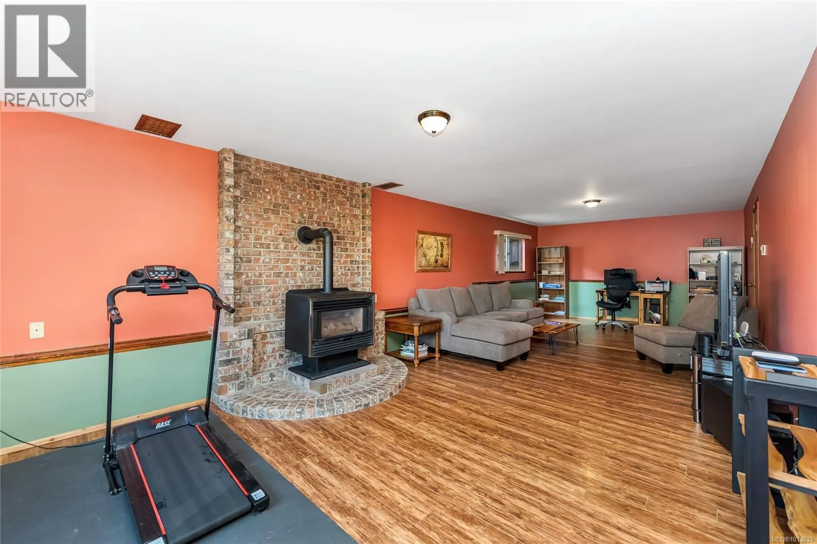7678 Grieve Cres