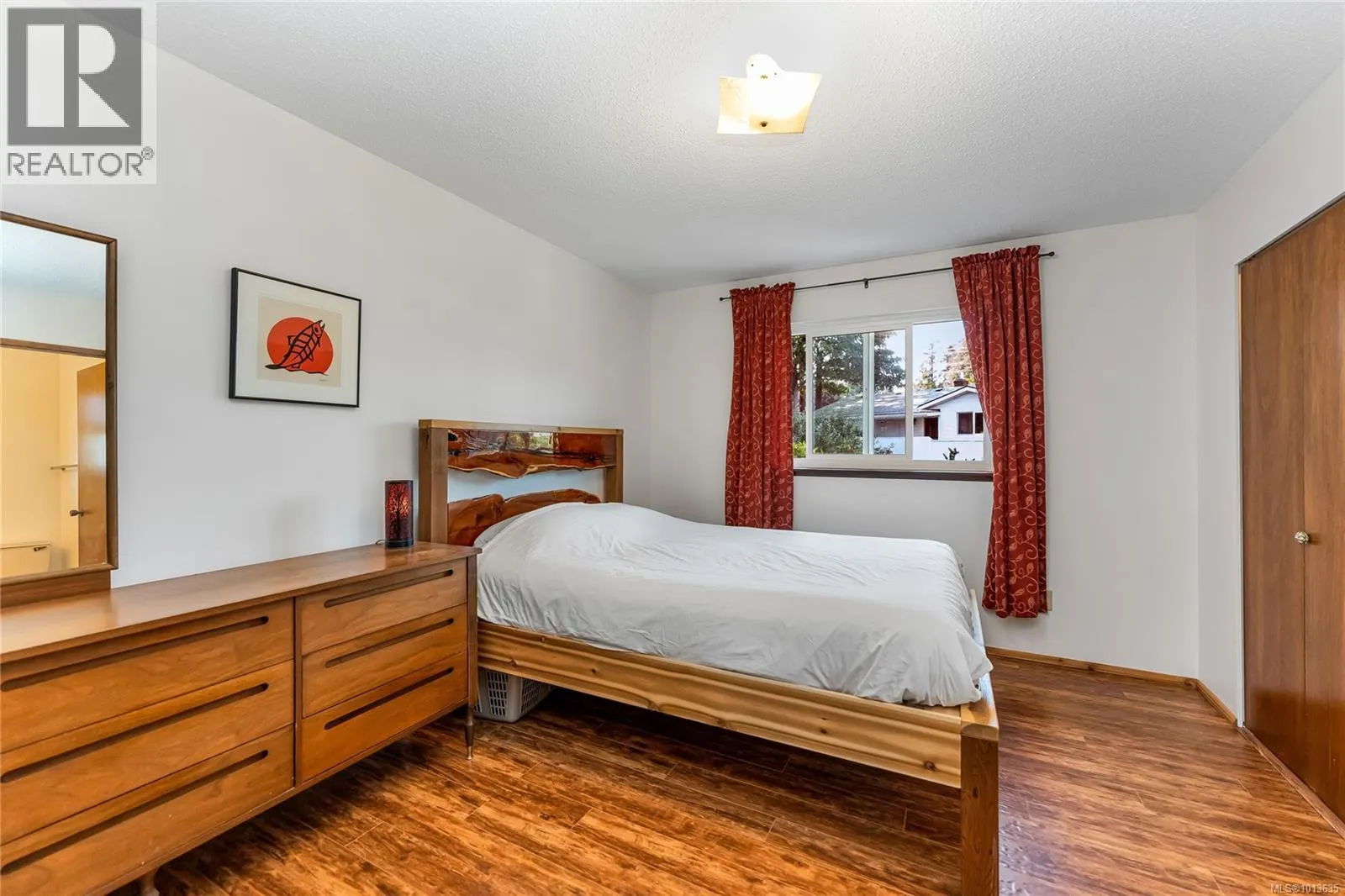 7678 Grieve Cres