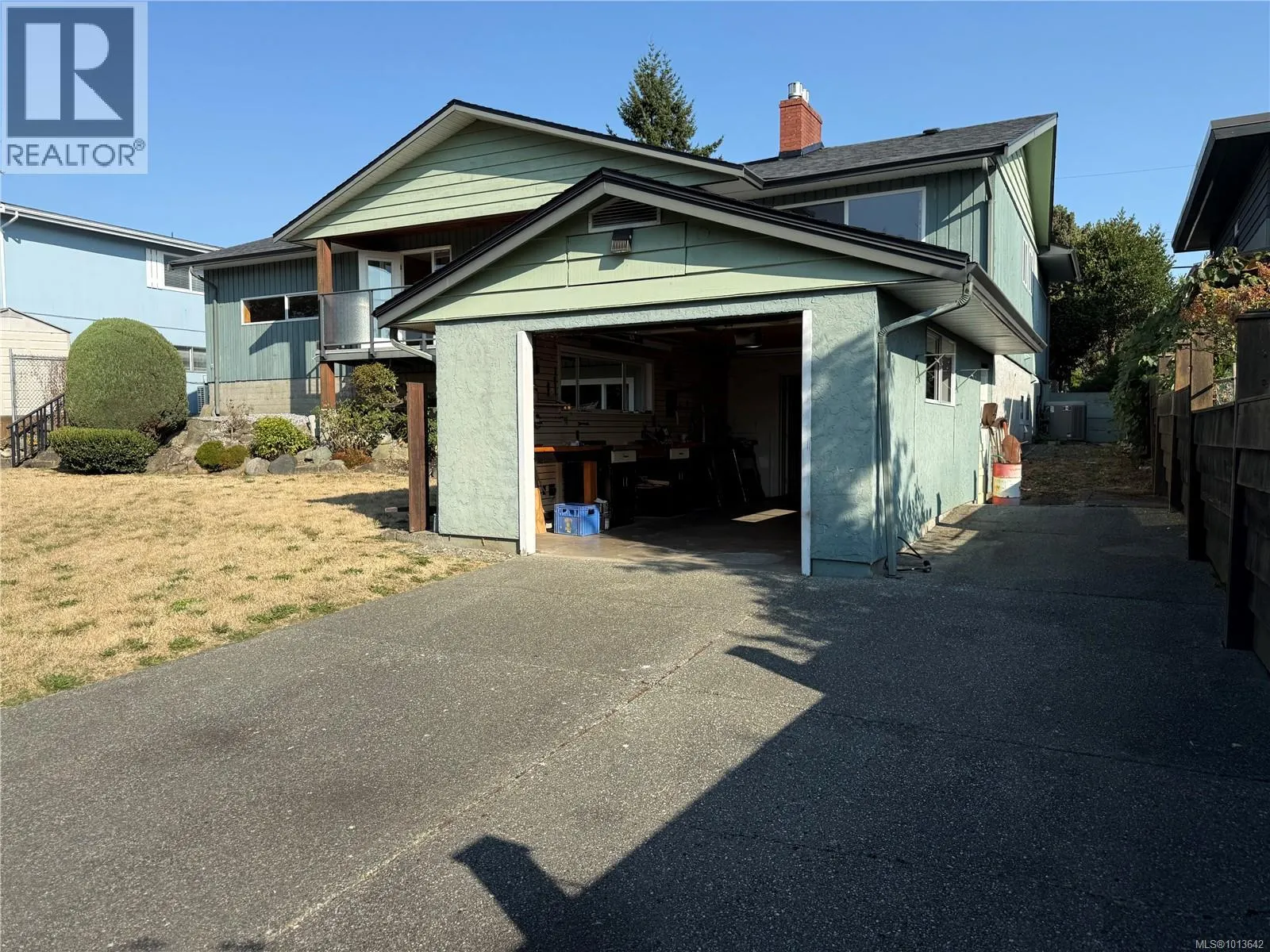 439 Foster St